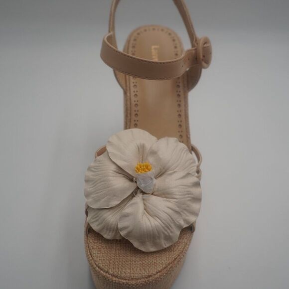 Larroude Magnolia Wedge/ Ivory Leather. Handmade, Stylish, Fashion/Chic Size 8.5 - Picture 6 of 11